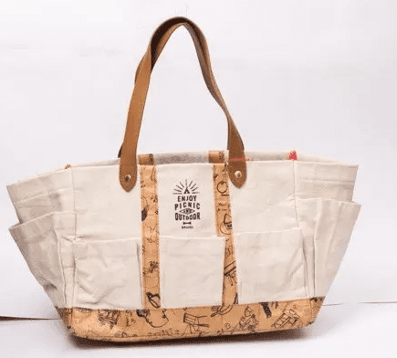 How to clean a canvas bag